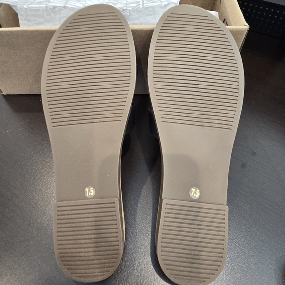 Steve Madden Leather Black HOKU womens slides Size 7.5 - Picture 6 of 10